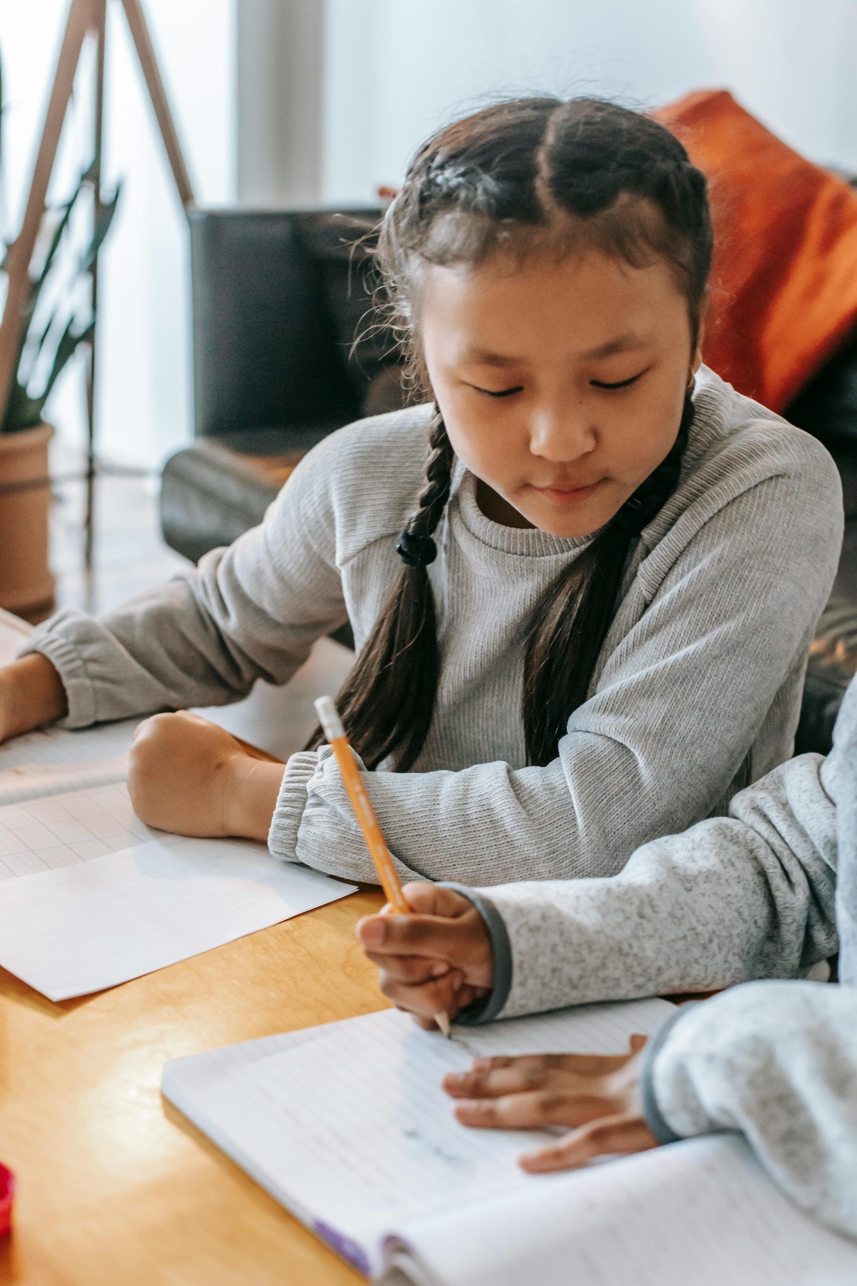 pexels-katerina-holmes-5905952 Building Strong Readers: Phonics and Word Student Techniques for Teachers